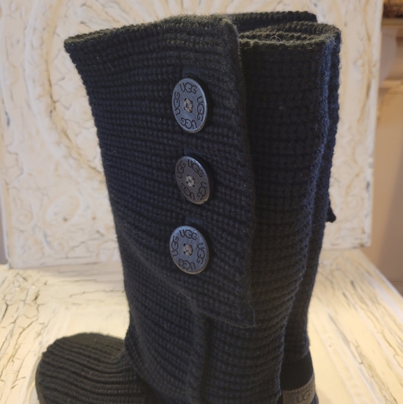 Ugg Classic Cardigan Boot 1159 - Picture 7 of 15